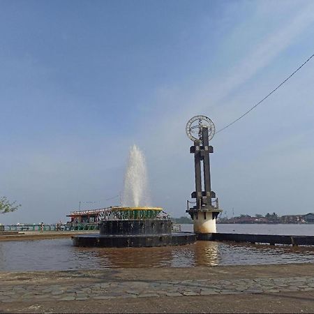 Orchardz Hotel Ayani Pontianak Exteriér fotografie