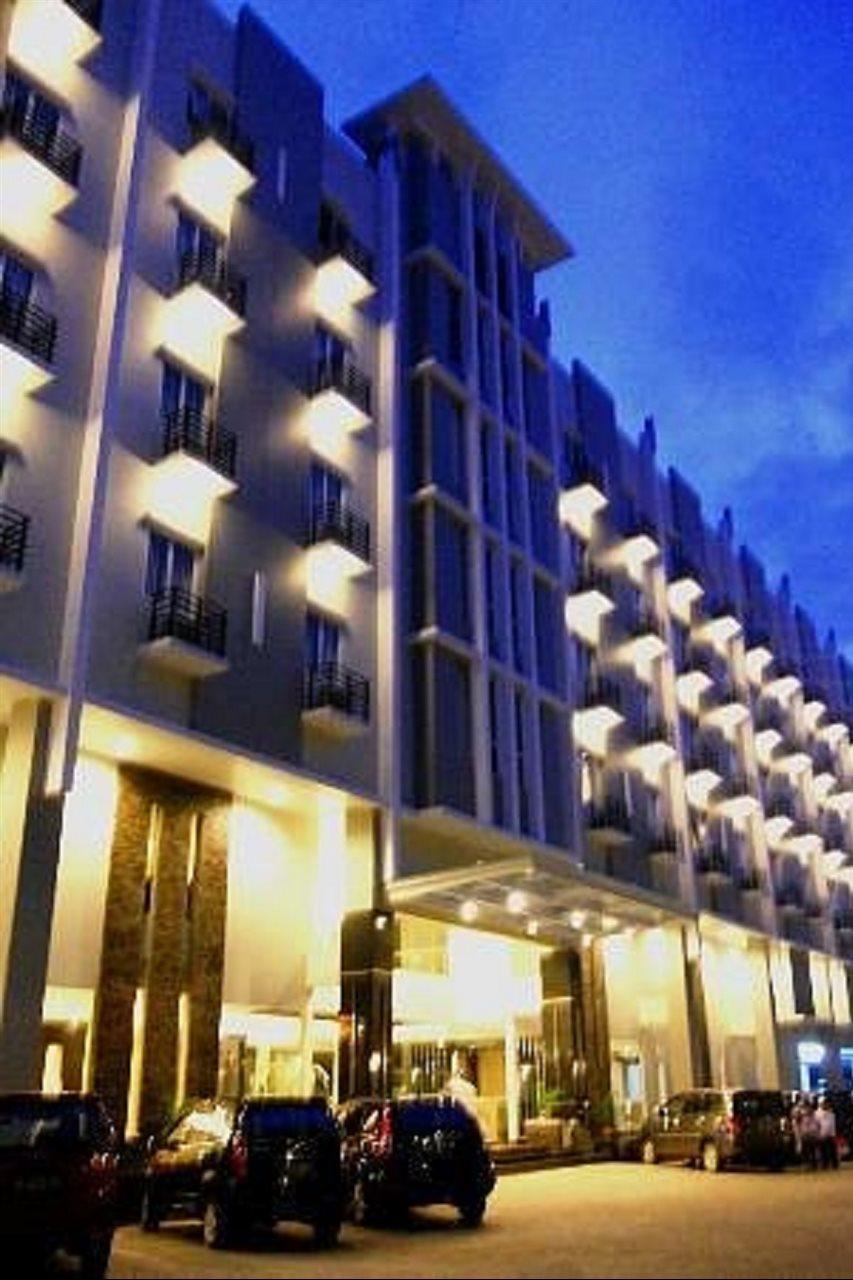 Orchardz Hotel Ayani Pontianak Exteriér fotografie